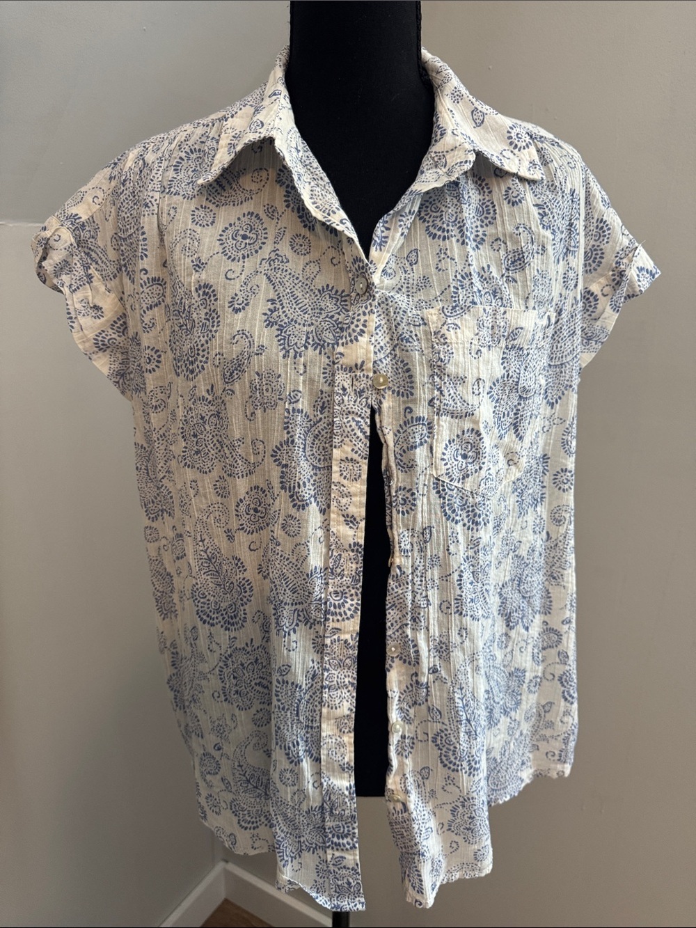 Wonderly White and Blue Paisley Button-Front Shirt M cotton